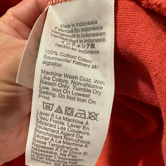 J-Crew Slim Washed Shirt size M good considering small rip along seam - Picture 2 of 6